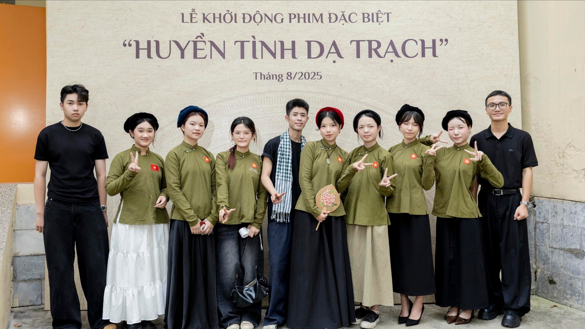 Cuộc chơi 'máu lửa' của NTK Phạm Trần Thu Hằng và The Mad Lab