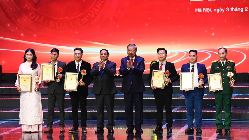 Trao giải Búa liềm Vàng lần thứ X