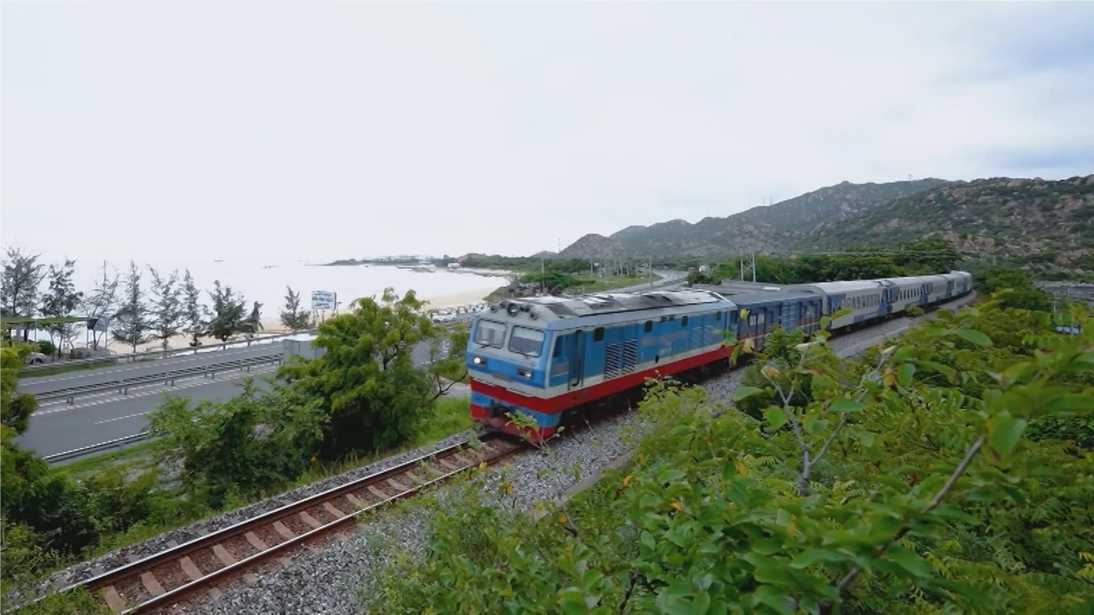 Tăng cường thêm tàu từ Hà Nội đi miền Trung dịp Tết