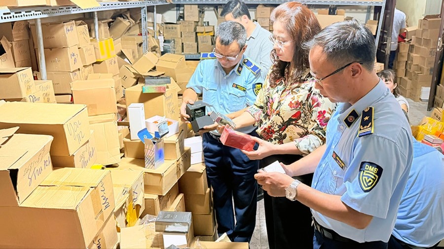 Hà Nội chủ động, quyết liệt đẩy lùi buôn lậu hàng giả