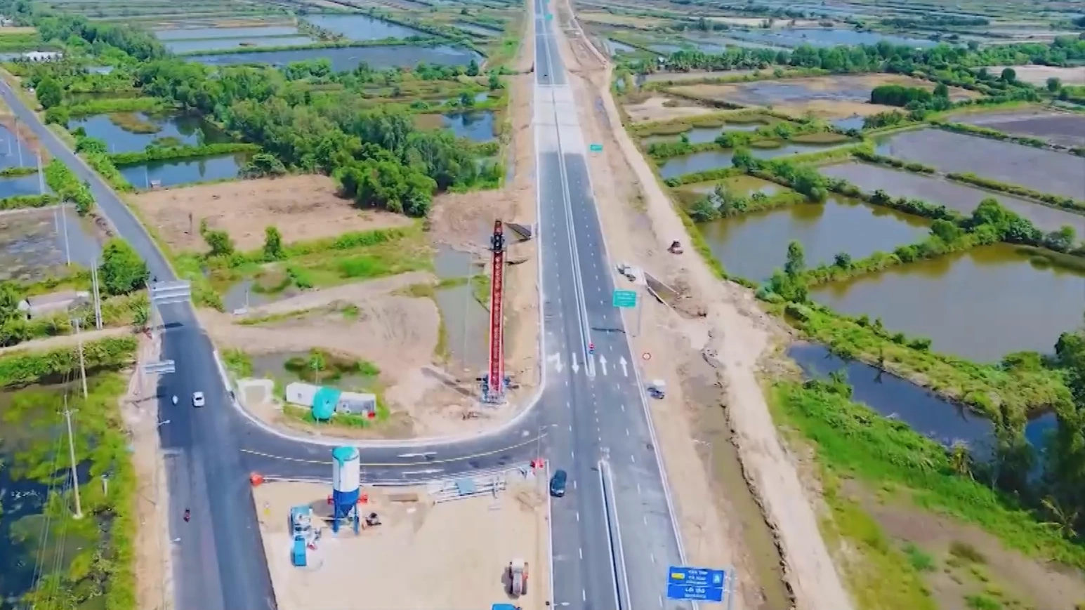 Đến 2050, Việt Nam dự kiến có gần 9.000km đường cao tốc