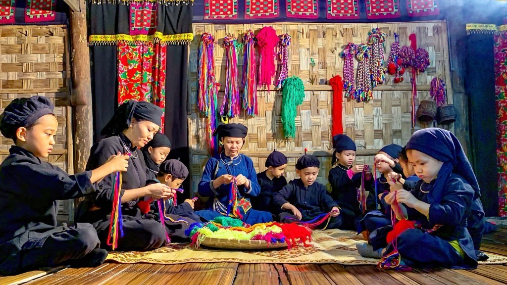 Hà Nội tổ chức nhiều lễ hội phục vụ nhân dân sắm Tết