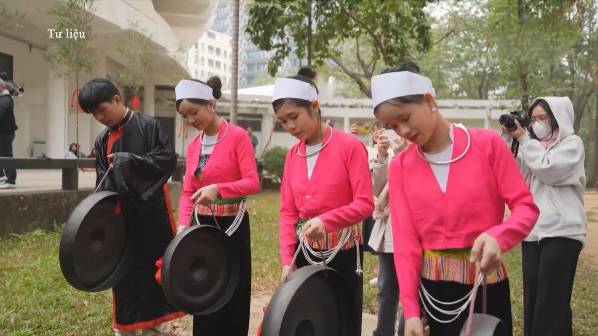 'Khám phá Tết xưa' và không gian trò chơi dân gian