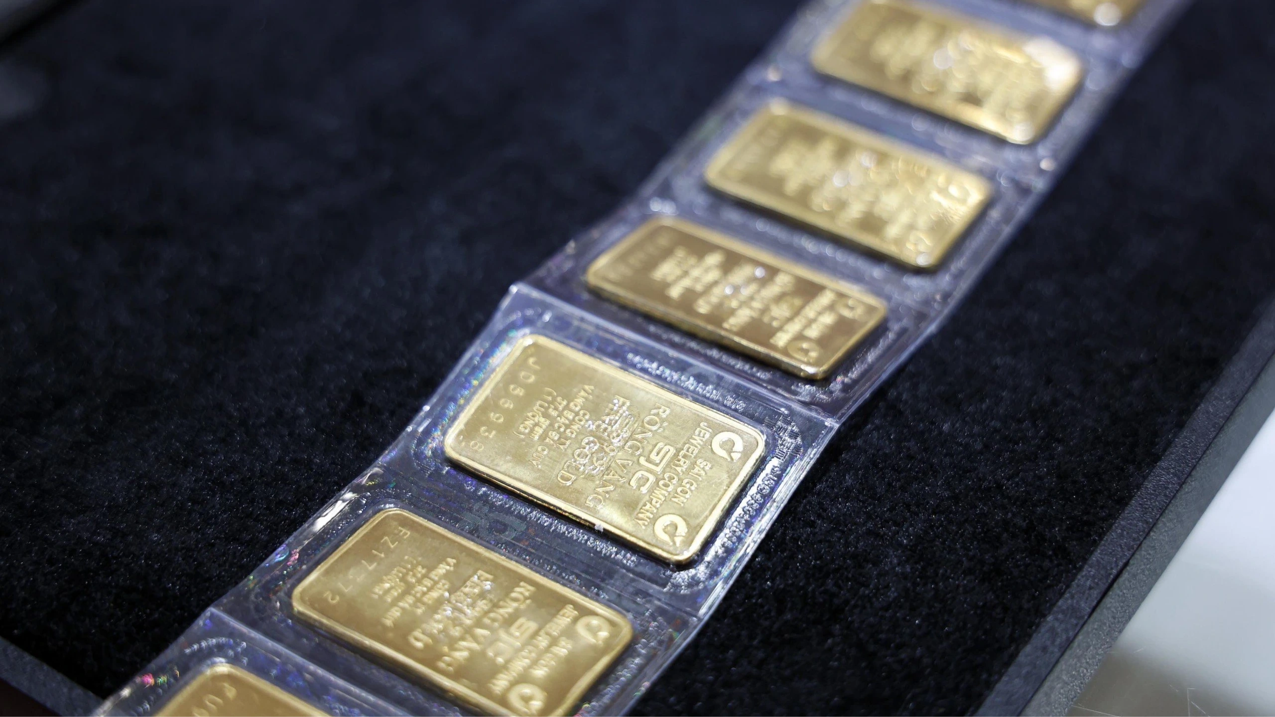 Giá vàng trong nước quay đầu giảm mạnh