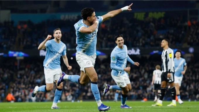 Man City vào chung kết Cúp Liên đoàn Anh