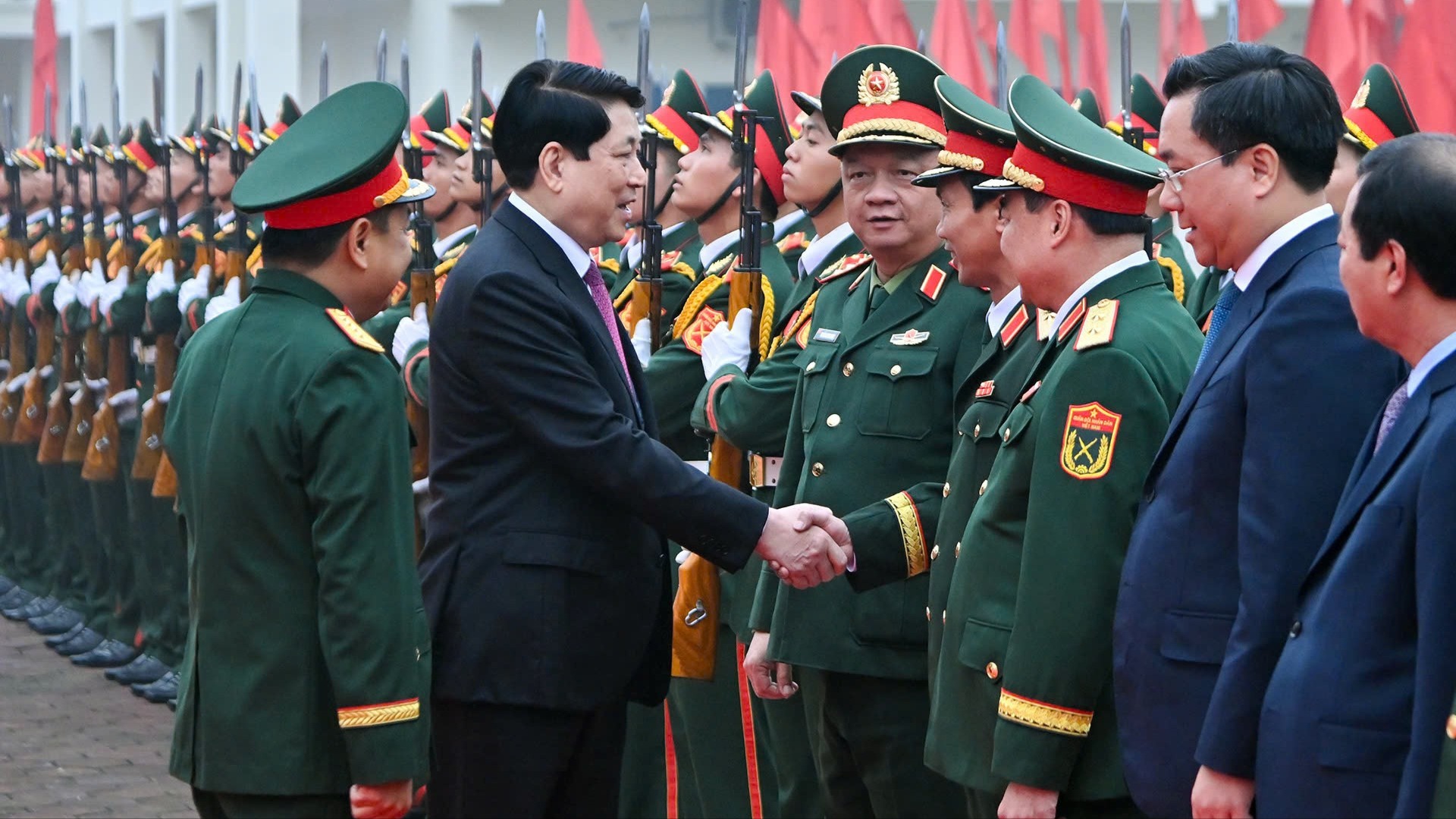 Chủ tịch nước thăm, chúc Tết Sư đoàn 316 và Quân khu 2