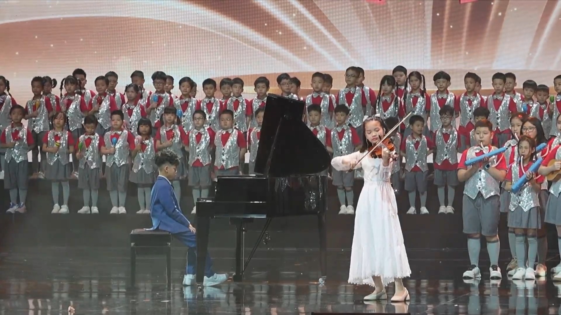 Rực rỡ concert 'Nghe hoa hồng kể chuyện'