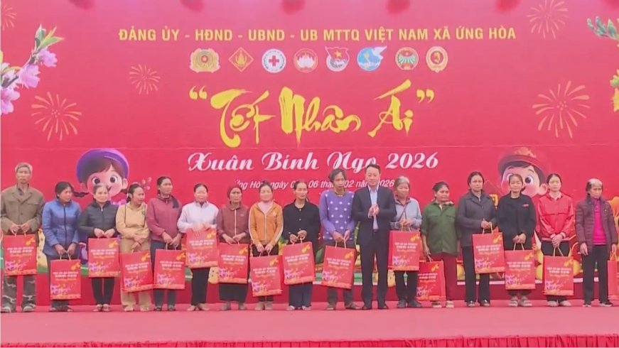 Xã Ứng Hoà chăm lo Tết cho người có hoàn cảnh khó khăn