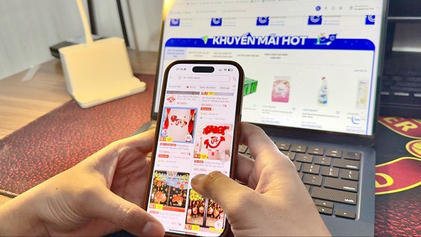 Sắm Tết sớm trên điện thoại