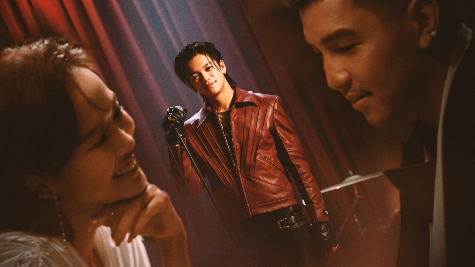 Trọng Hiếu trải lòng qua ‘Máy Bay Giấy’