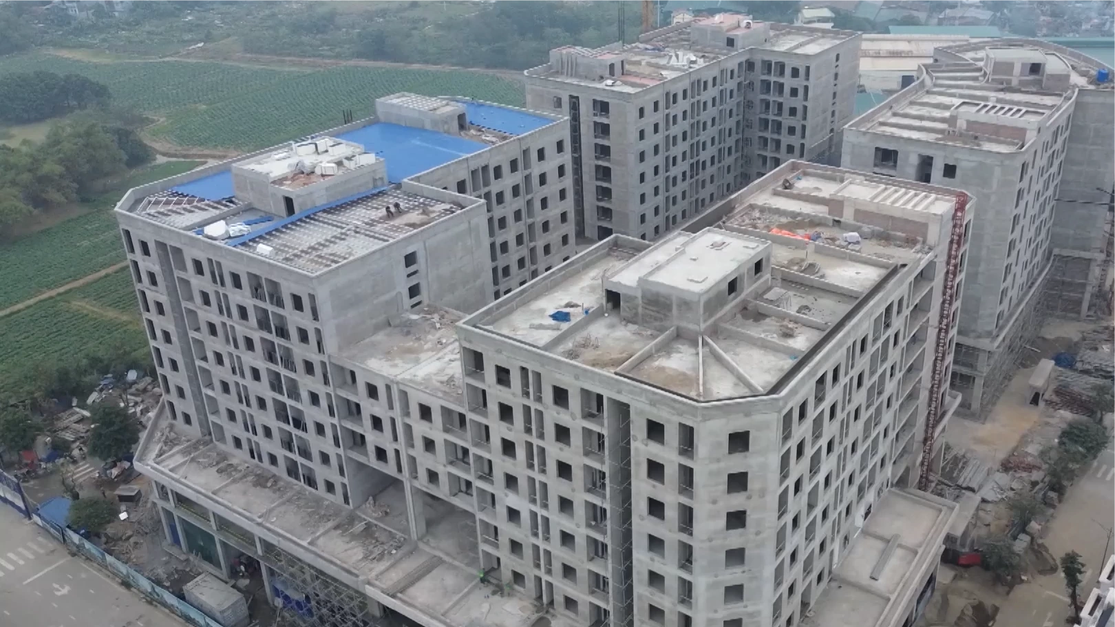 Không khí khẩn trương trên công trường NƠXH ngày giáp Tết