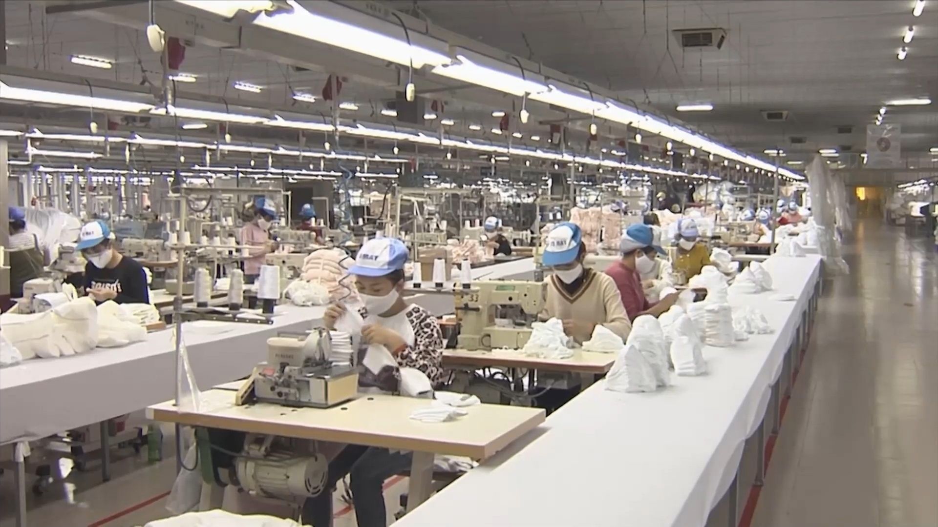 Nhập khẩu tăng gần 50% trong tháng 1