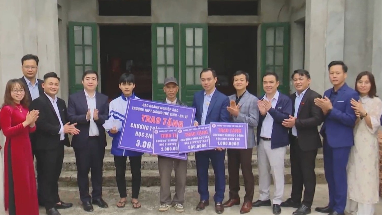 Xuân yêu thương đến với học sinh vượt khó