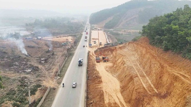 Hà Nội gấp rút GPMB đường rộng 120 mét