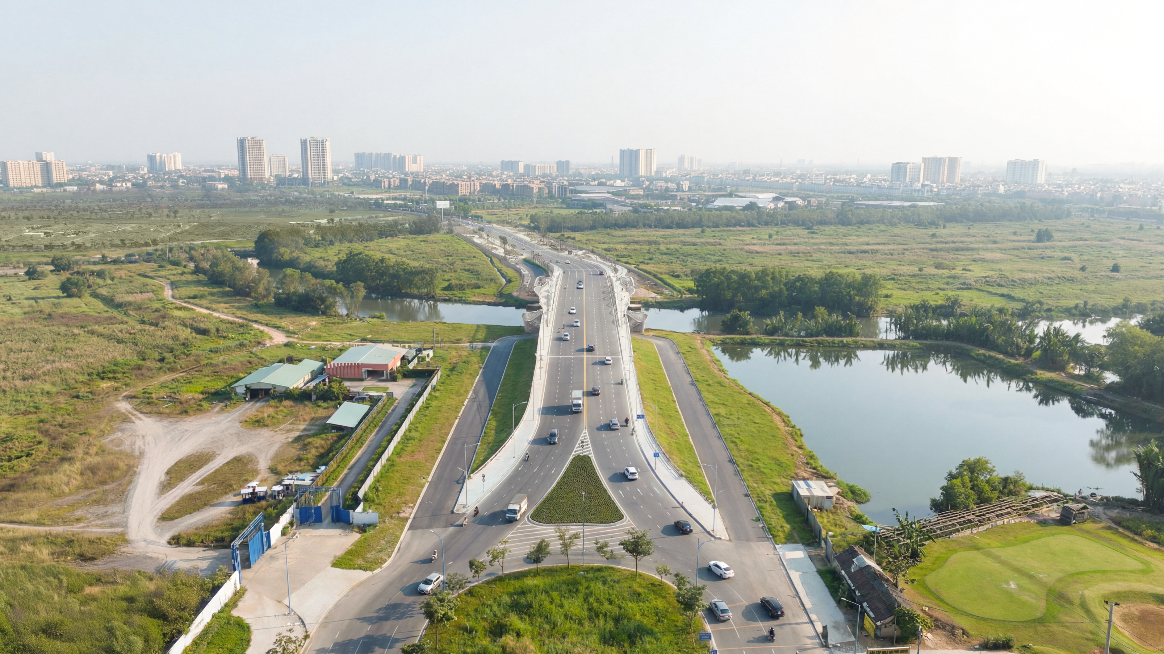 Sài Gòn giáp Tết: Mở 'lối tắt' thoát kẹt xe tâm điểm khu Đông