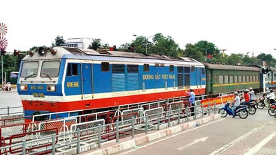 Nâng cao ý thức đảm bảo an toàn giao thông đường sắt