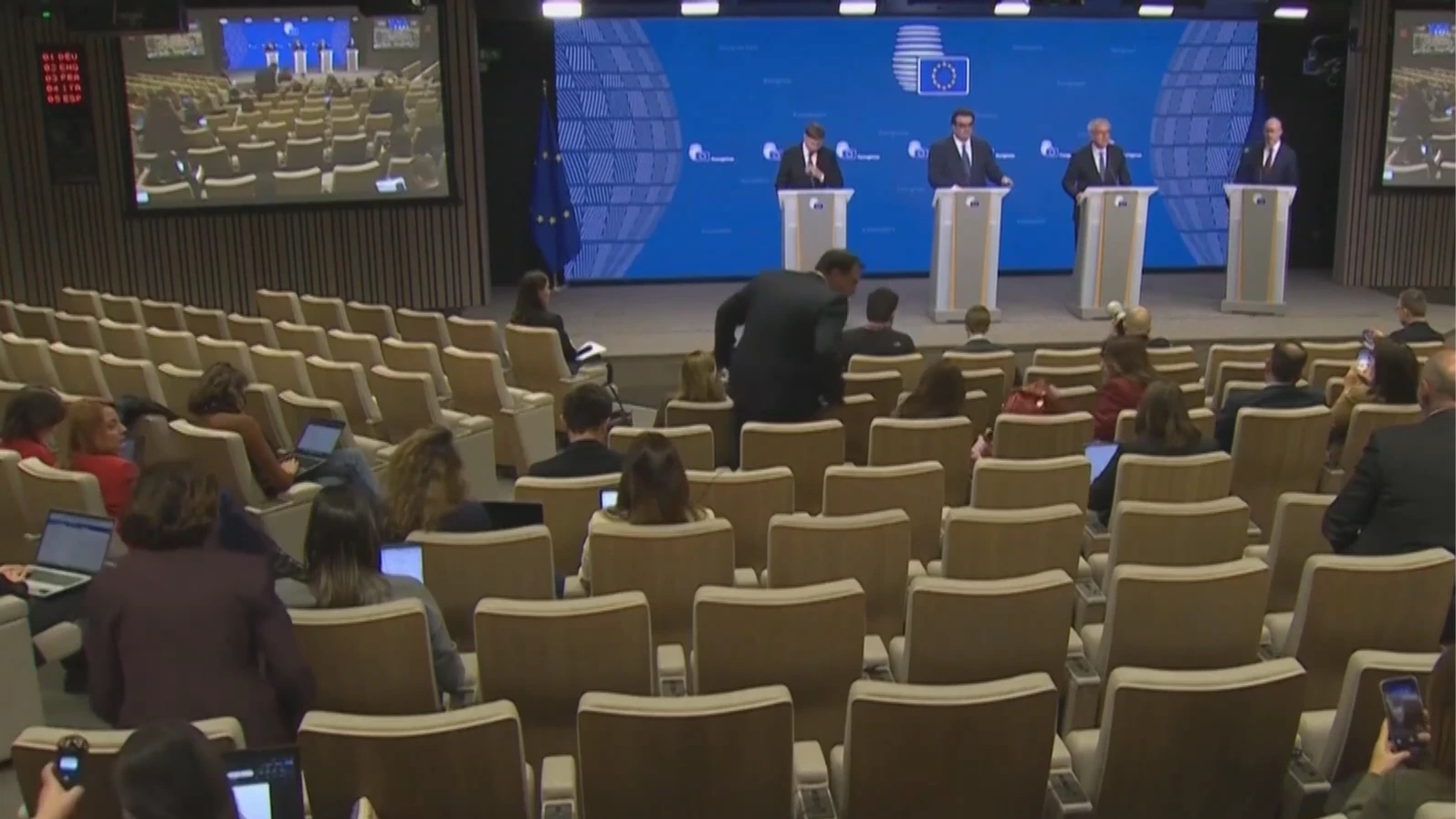 G7, Eurozone can thiệp nhằm bình ổn thị trường dầu mỏ