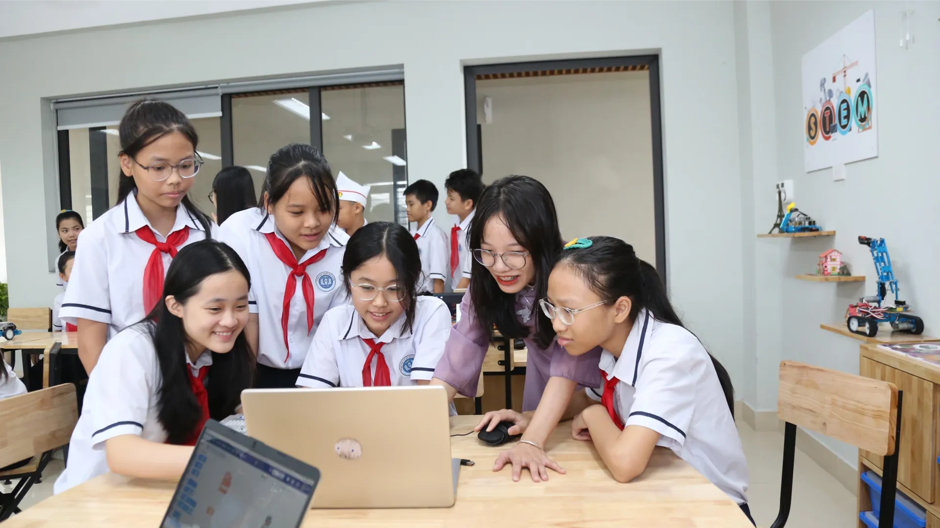 Giáo dục Hà Nội: Từ chính sách đến lớp học