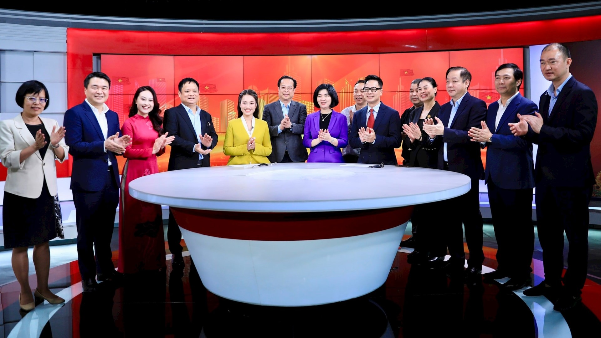 Thông tin tuyên truyền về bầu cử là nhiệm vụ đặc biệt quan trọng