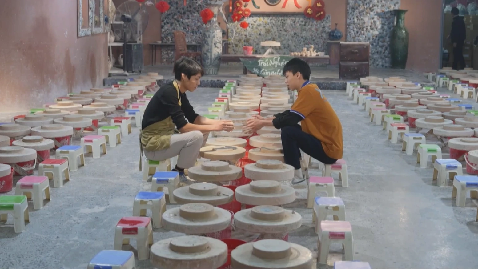 Khi làng gốm trở thành điểm đến du lịch