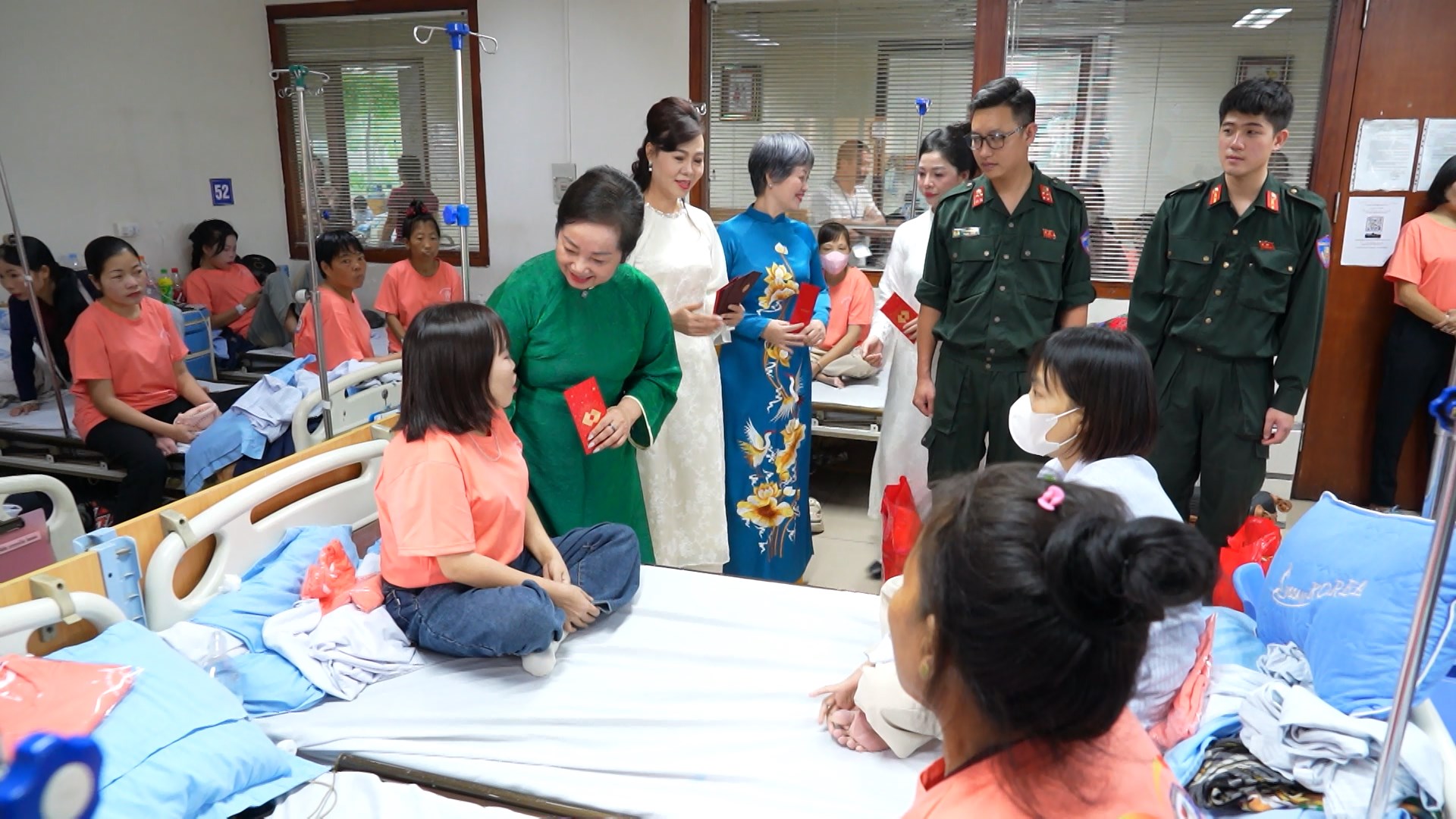 Cùng nhau xoa dịu nỗi đau bệnh tật