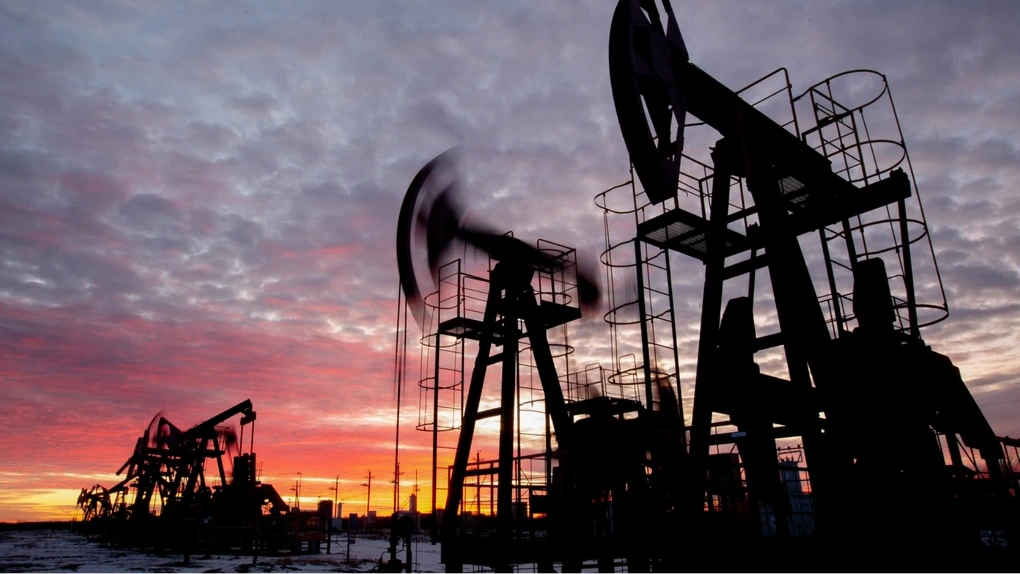 Mỹ nới lỏng lệnh cấm với dầu Nga trong 30 ngày