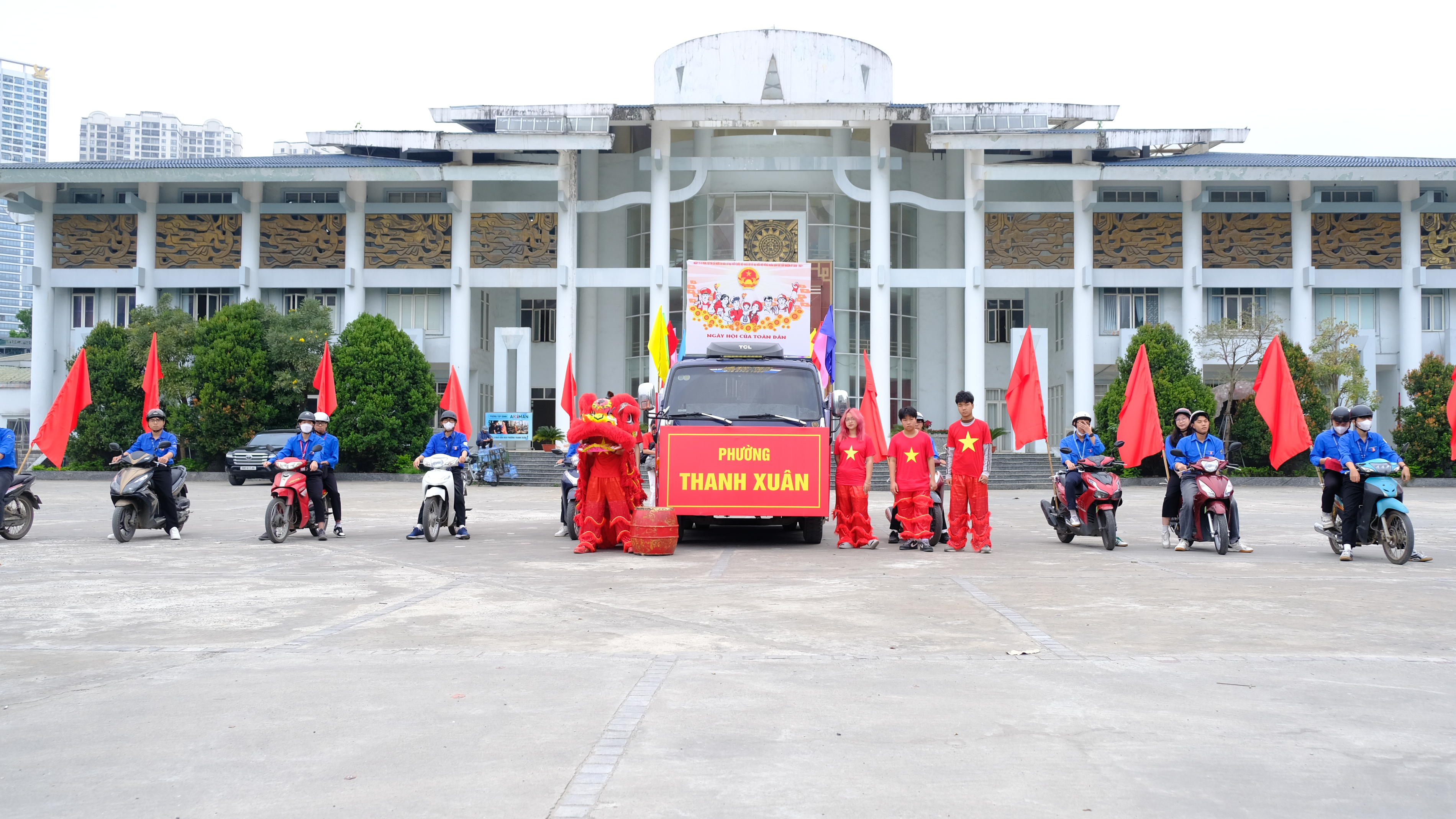 Phường Thanh Xuân ra quân đoàn xe tuyên truyền về bầu cử