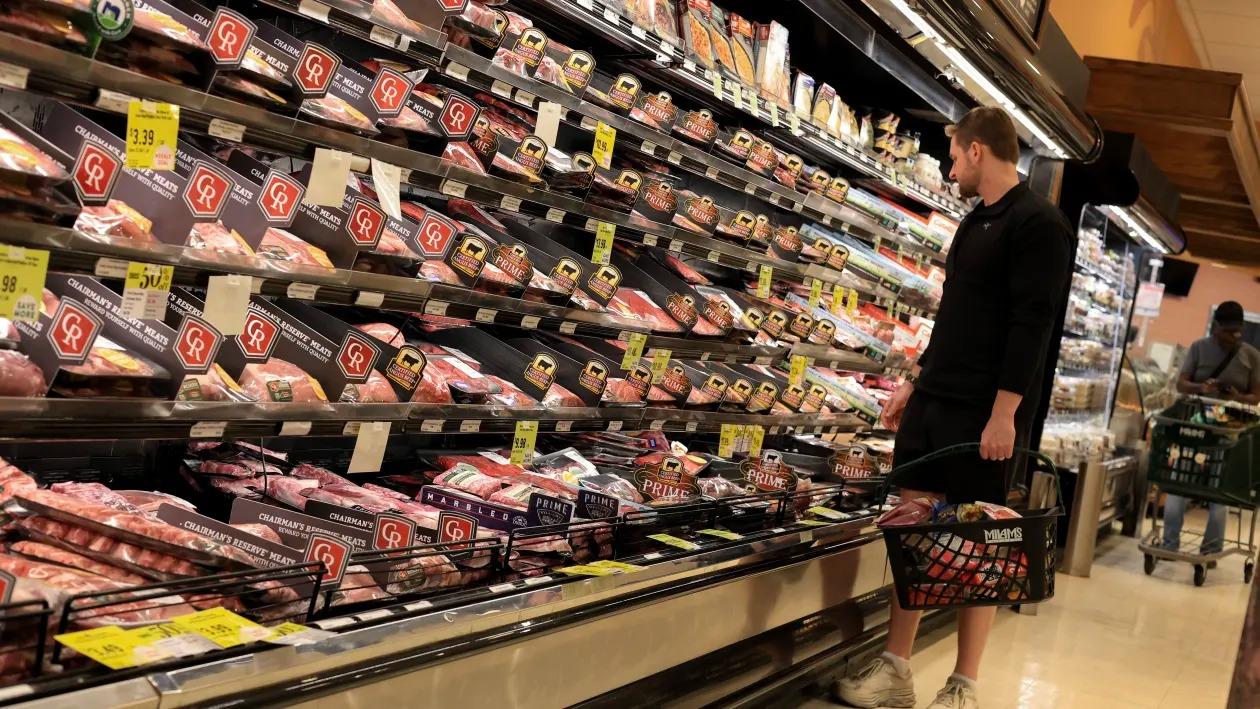 Mỹ: Tăng trưởng GDP giảm mạnh, lạm phát tiếp tục giữ mức cao