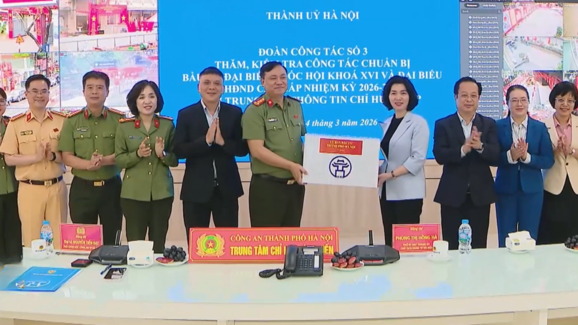 Chủ tịch HĐND TP thăm động viên các lực lượng ứng trực phục vụ bầu cử