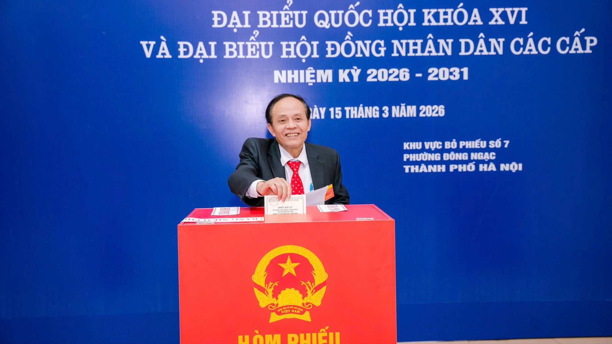 Lá phiếu cử tri - ngày hội đoàn kết toàn dân tộc