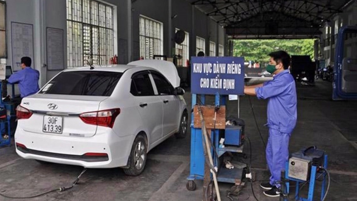 Người dân dần yên tâm kiểm định khí thải theo chuẩn mới