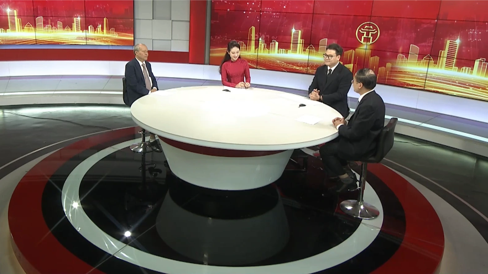 Hà Nội: Đổi mới phương thức lãnh đạo - Nâng cao năng lực quản trị