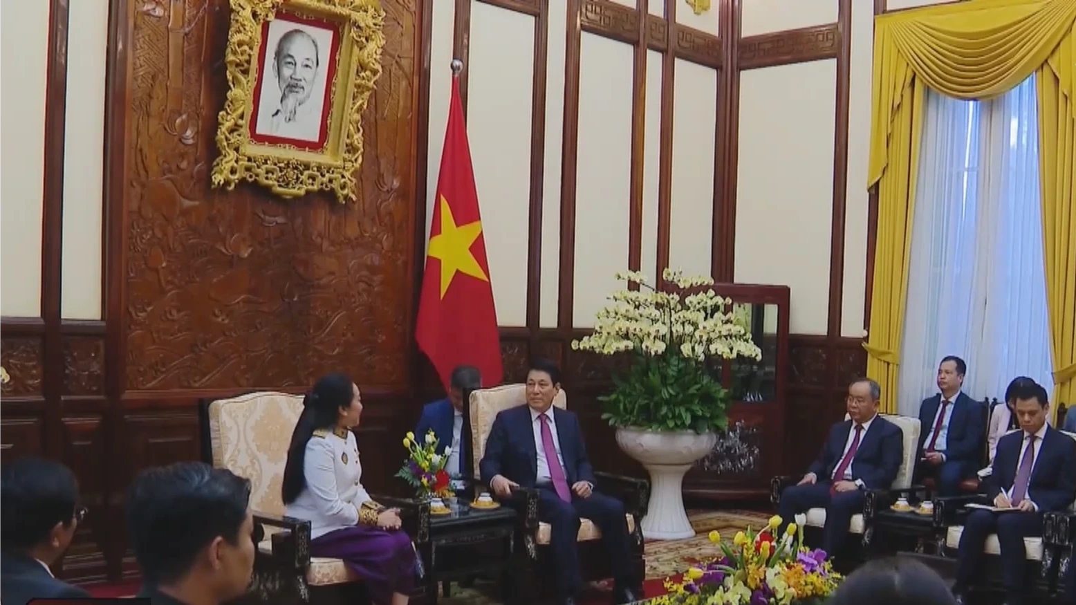 Chủ tịch nước Lương Cường tiếp Đại sứ các nước trình Quốc thư