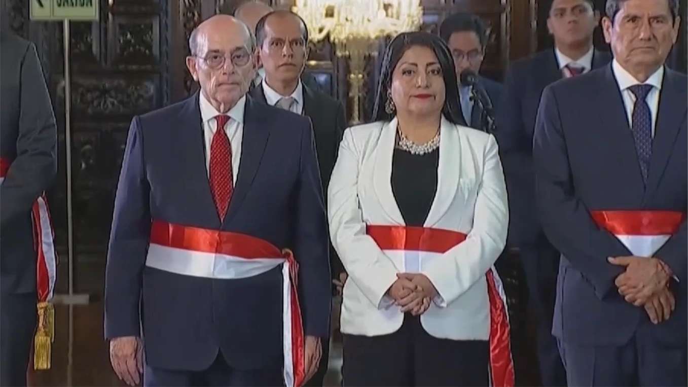 Thủ tướng Peru bất ngờ từ chức trước thềm tổng tuyển cử