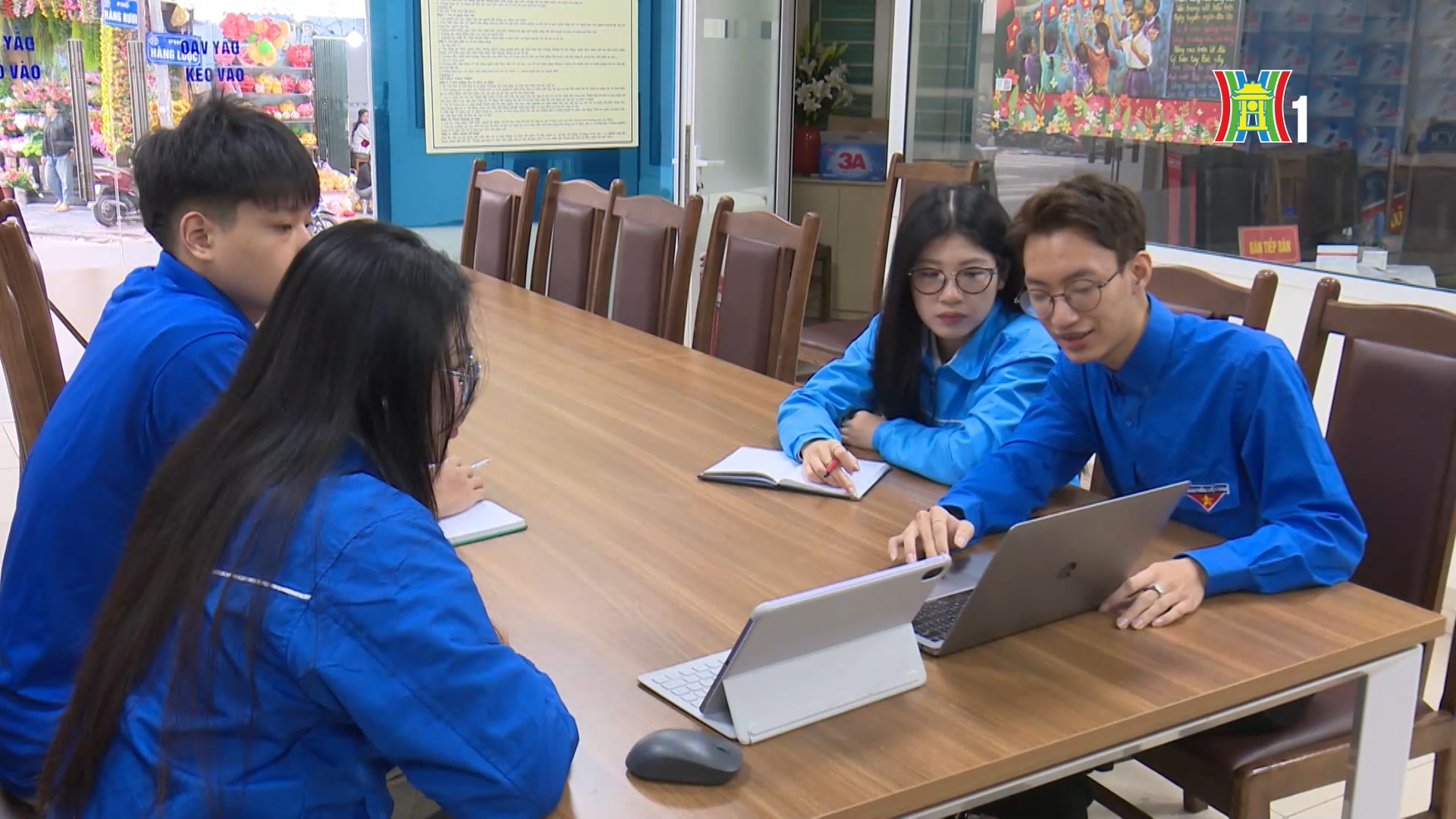 Những người góp sức vào thành công của ngày hội bầu cử | Người tốt quanh ta | 20/03/2026