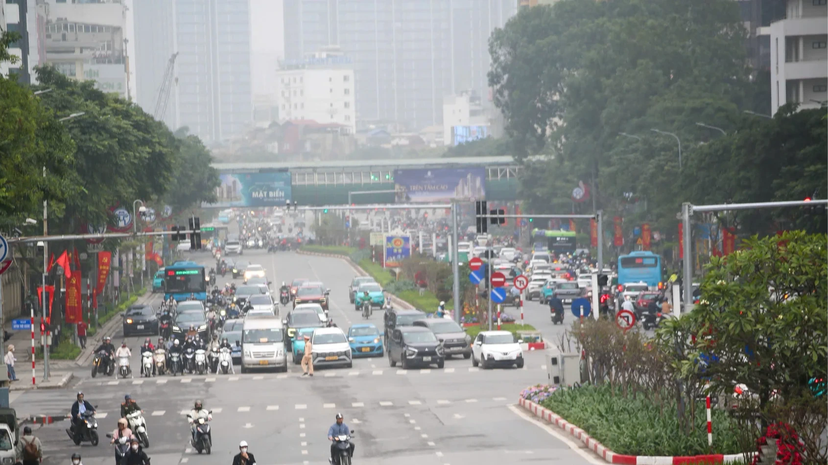 Chuyển biến trên tuyến đường Nguyễn Chí Thanh