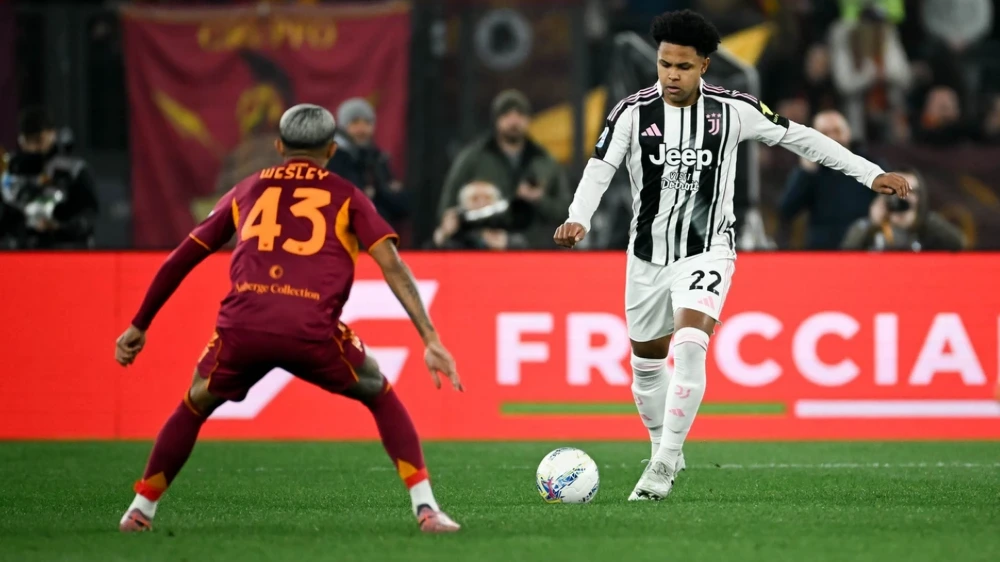 AS Roma chia điểm với Juventus trong trận cầu 6 bàn thắng