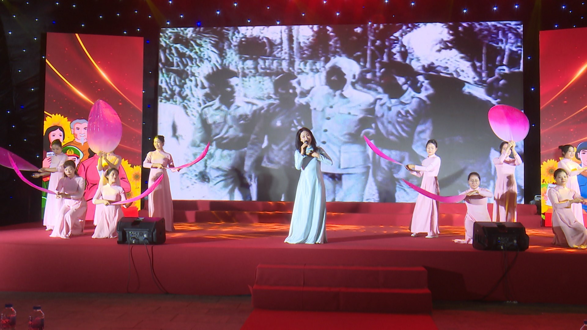 Phường Xuân Đỉnh tổ chức chương trình nghệ thuật mừng thành công bầu cử