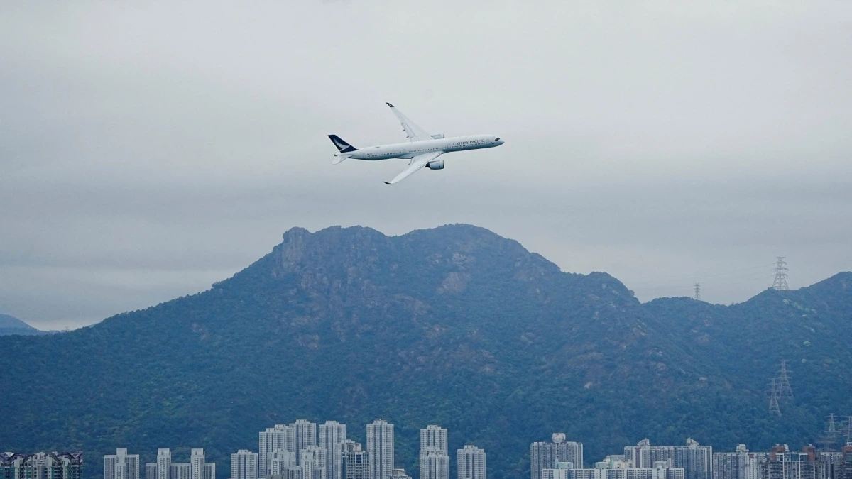 Nhiều hãng hàng không quốc tế điều chỉnh giá vé máy bay