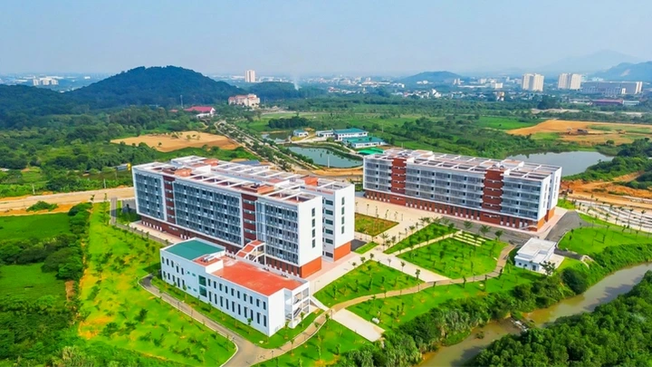 Di dời đại học ra khỏi nội đô 