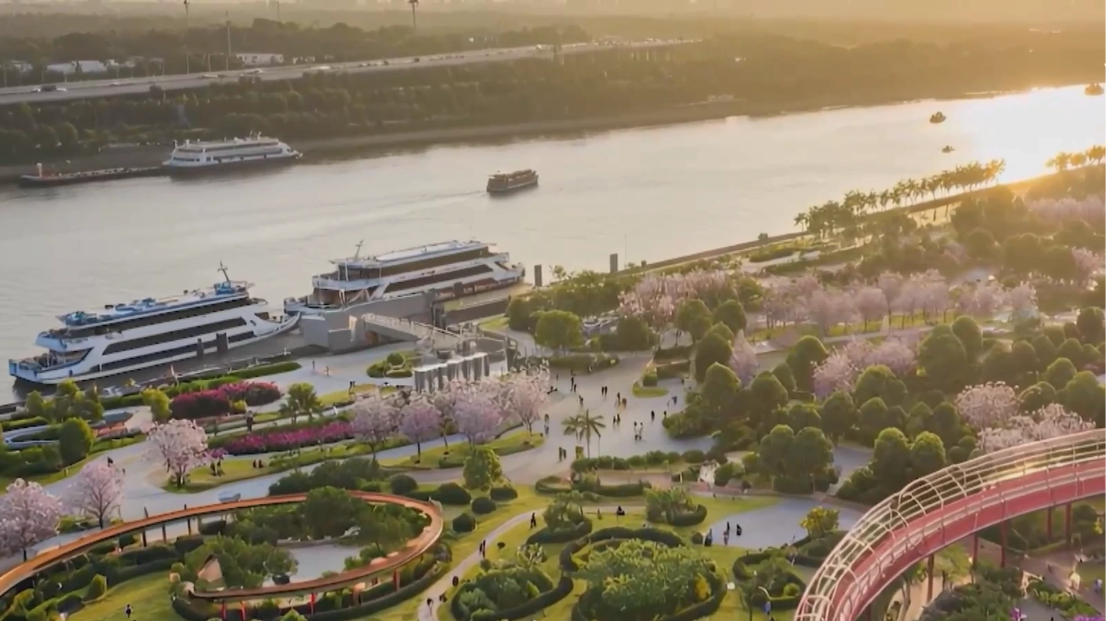 Đề xuất thiết kế trục đại lộ cảnh quan sông Hồng