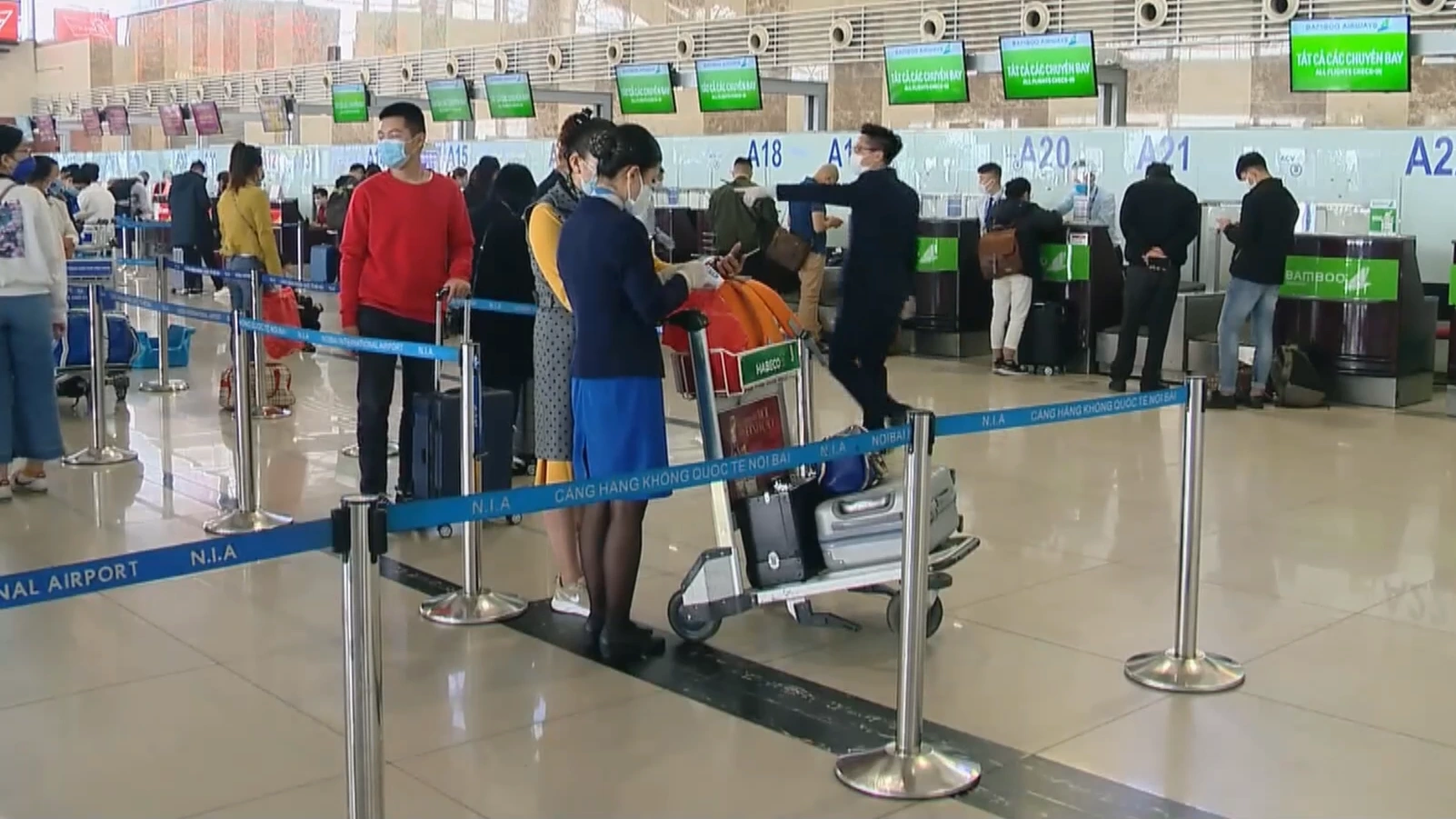 Hủy hàng loạt chuyến bay nội địa do áp lực nhiên liệu