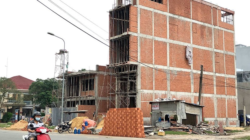 Giá VLXD tăng, nhiều gia đình ‘vỡ’ ngân sách xây nhà