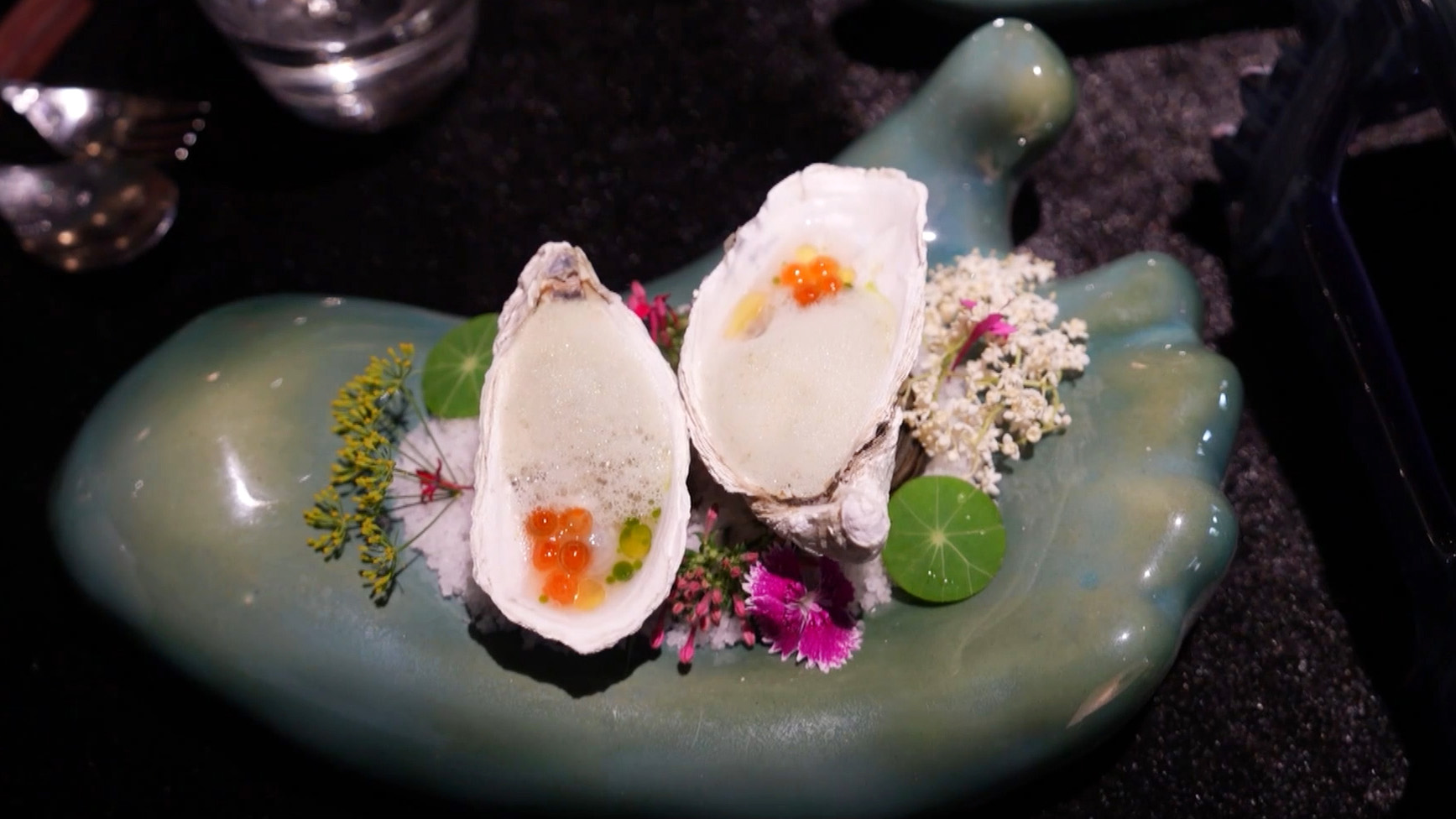 Tái hiện văn hóa Việt qua gốm và ẩm thực