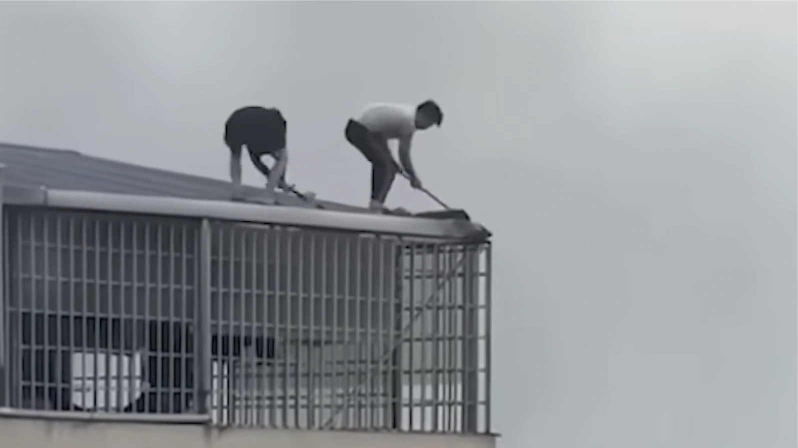 Khen thưởng đột xuất 7 cá nhân cứu người trong đám cháy