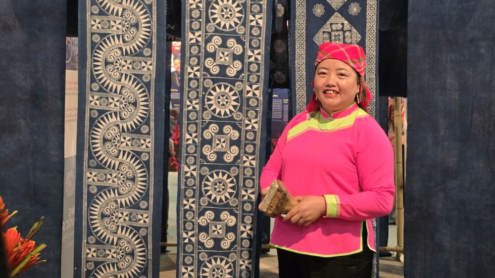 'Gieo xanh nơi đỉnh mây' - Tôn vinh vai trò phụ nữ vùng cao