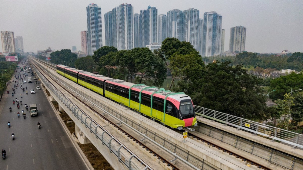 Hành khách hưởng lợi công nghệ số từ Hanoi Metro
