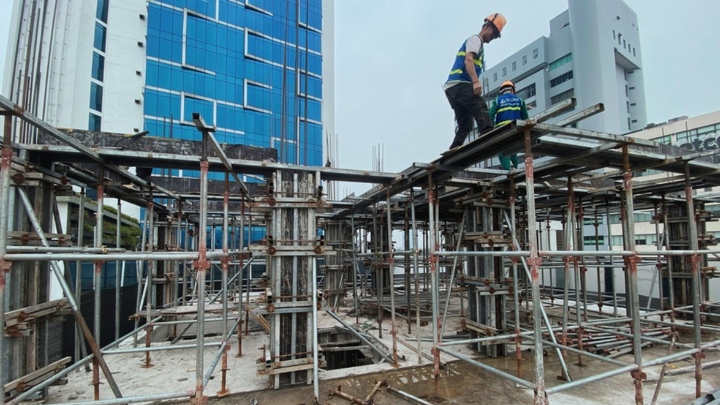 Giá vật liệu xây dựng tăng mạnh, người xây nhà gặp khó 