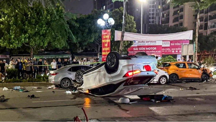 Tạm giữ hình sự tài xế gây tai nạn liên hoàn trên phố Trung Kính