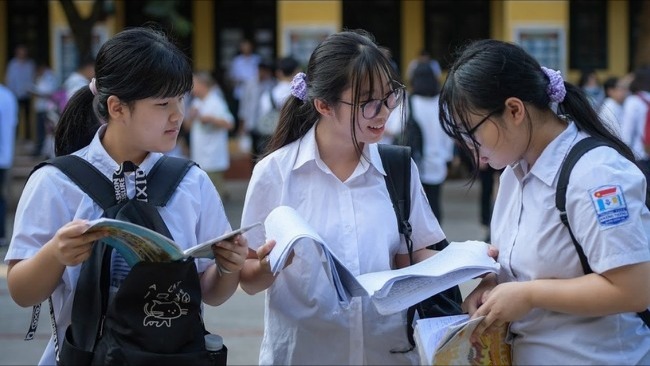 Các trường THPT chuyên ở Hà Nội công bố lịch thi lớp 10